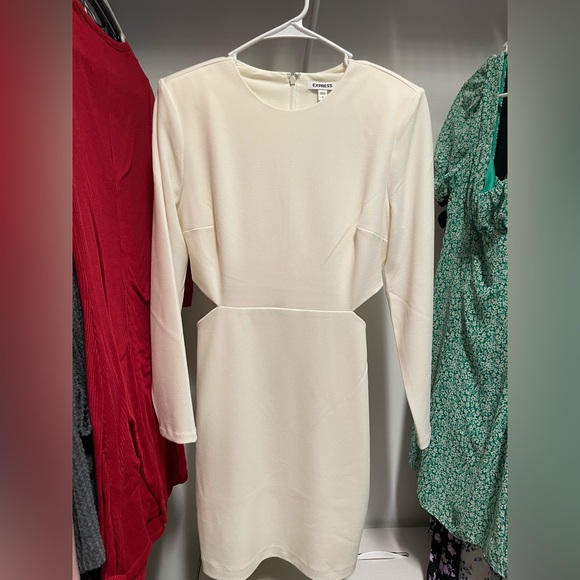 EXPRESS Strong Shoulder Side Cutout Mini Dress - Picture 9 of 15